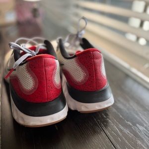 MOVING SALE:: Nike Renew